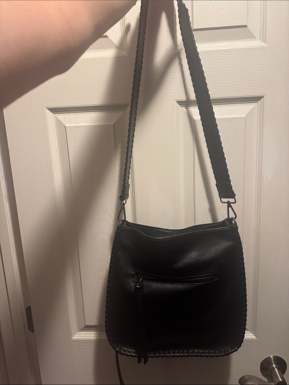 Antik Kraft Black Leather Shoulder Bag with Front Zip